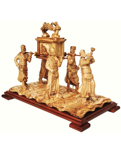 ark covenant statue