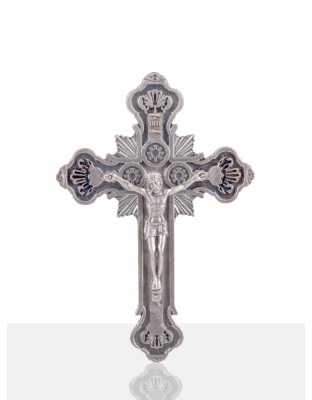 Metal wall crucifix